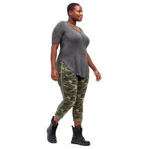 Torrid Super Soft Womens L Tunic Top Jersey Henley Gray Short Sleeve Longline